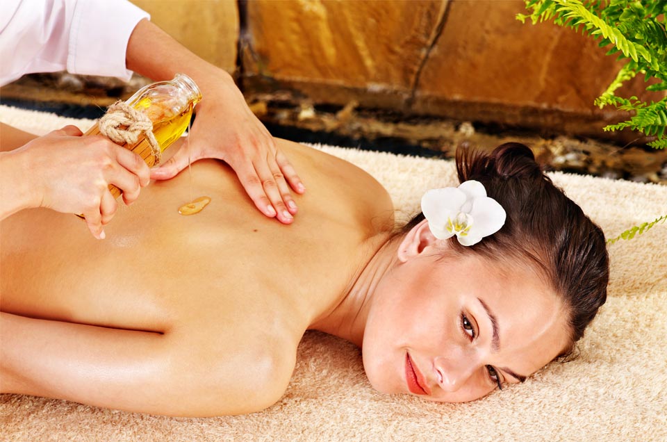 Amazing Benefits of Abhayanga Oil Massage