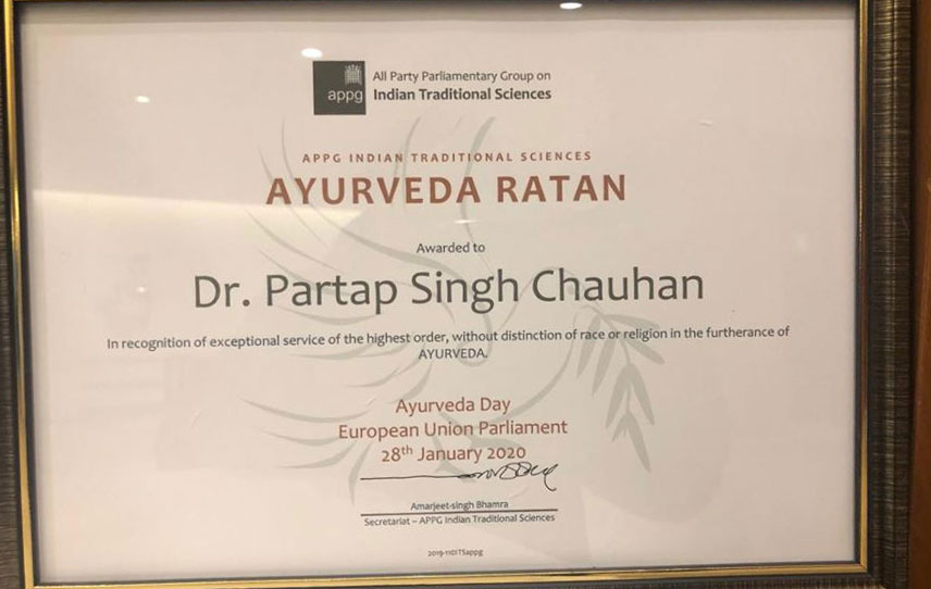 Dr Chauhan conferred with prestigious Ayurveda Ratan Award in Brussels